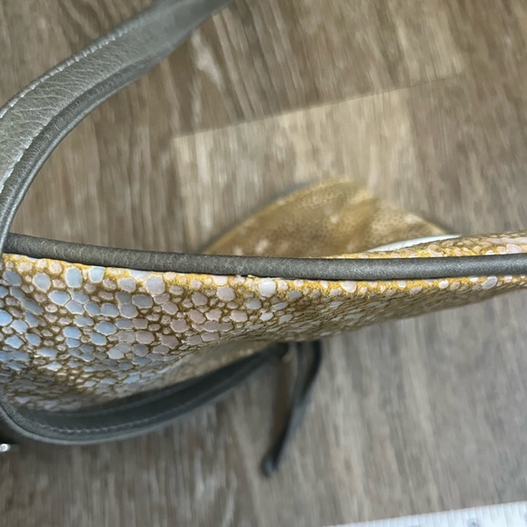 Bryna Nicole crossbody bag - Picture 3 of 10